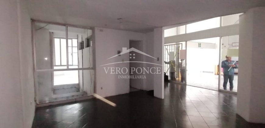 (Rentado) Plaza María Isabel / 16 m2 / Local en Renta (2201-146)