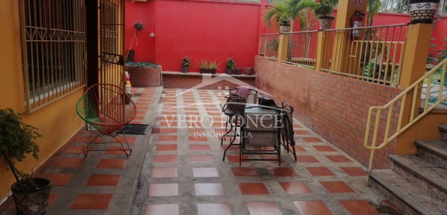 (Rentado) San Miguel / Salón en Renta (2201-150)