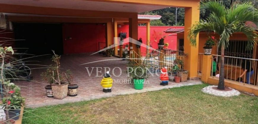 (Rentado) San Miguel / Salón en Renta (2201-150)