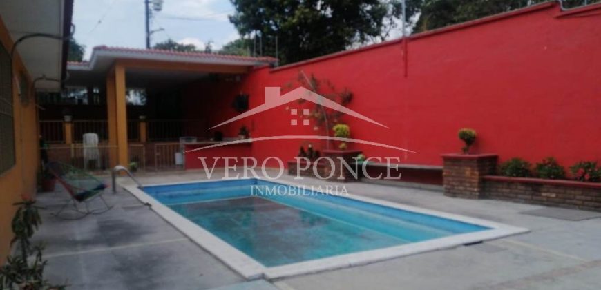 (Rentado) San Miguel / Salón en Renta (2201-150)