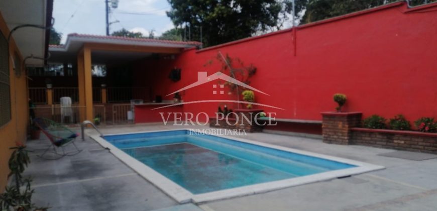 (Rentado) San Miguel / Salón en Renta (2201-150)