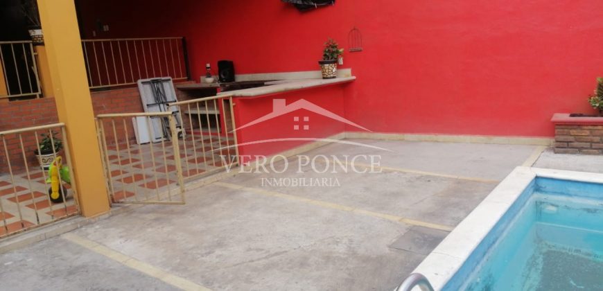 (Rentado) San Miguel / Salón en Renta (2201-150)