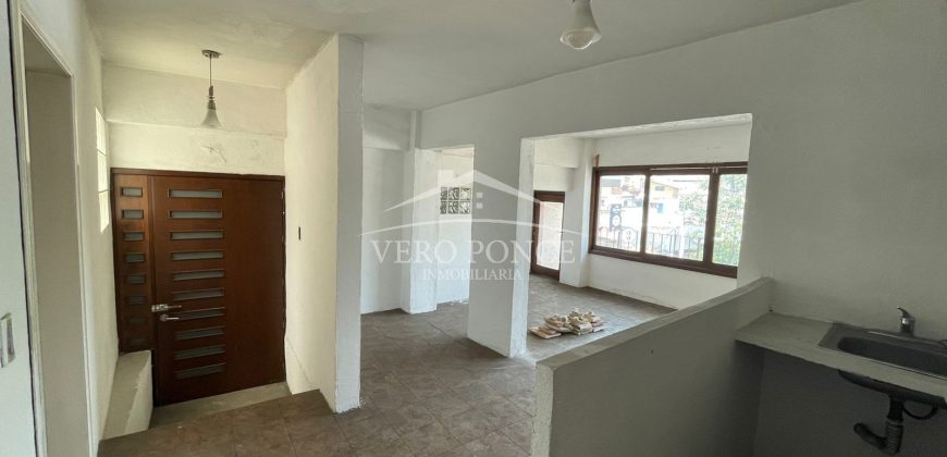 (Rentada) Avenida 11 / 70 m2 / Local en Renta (2207-156)