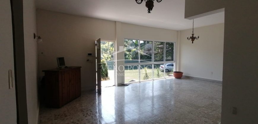 (Rentada) Fraccionamiento Los Encinos / Casa en Renta (2201-160)
