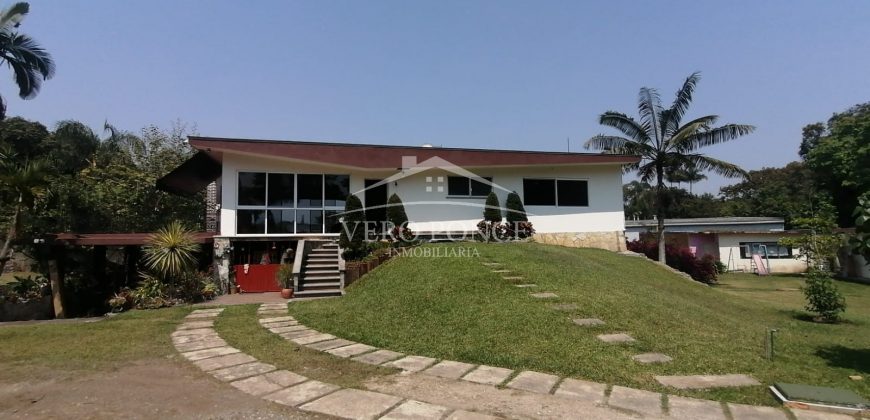 (Rentada) Fraccionamiento Los Encinos / Casa en Renta (2201-160)