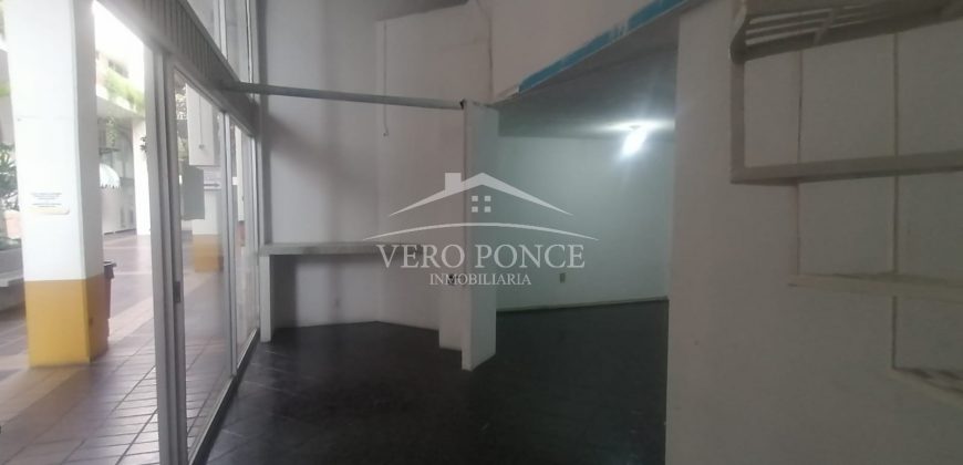 (Rentada) Plaza María Isabel / Locales en Renta (2201-161)