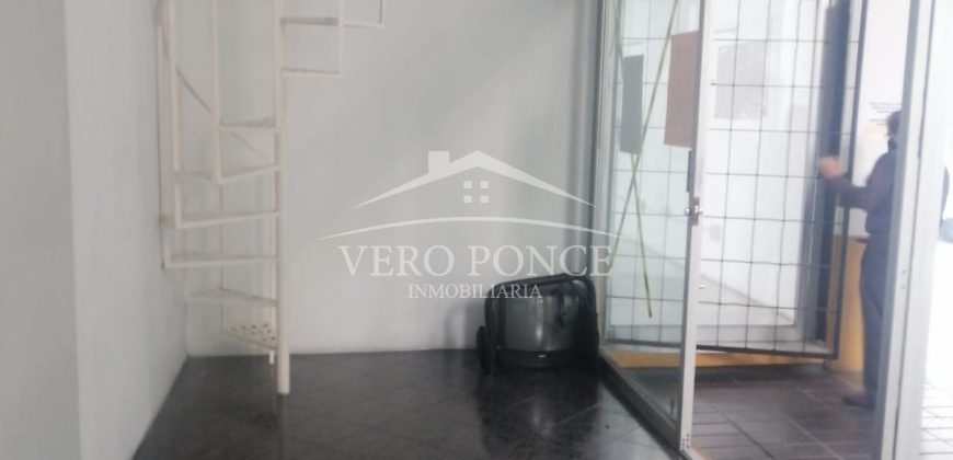 (Rentada) Plaza María Isabel / Locales en Renta (2201-161)