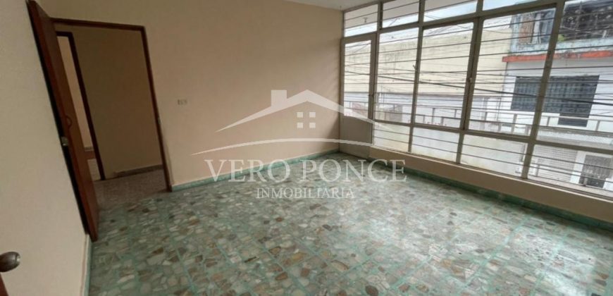 (Rentado) Avenida 7 / 30 m2 / Local en Renta (2207-548)
