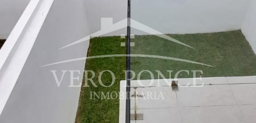 (Rentada) Altavista Residencial / Casa en Renta (2215-594)
