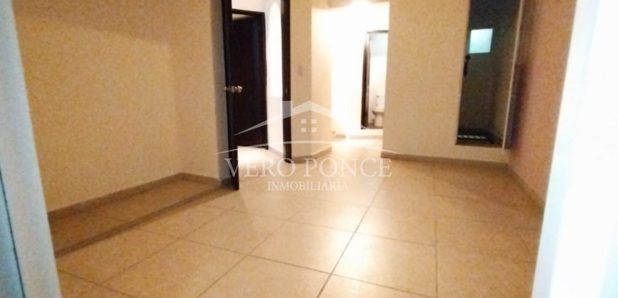 (Rentada) Fraccionamiento Lomas Verdes / Casa en Renta (2210-600)