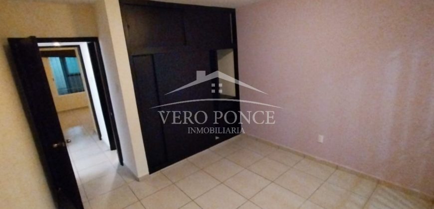 (Rentada) Fraccionamiento Lomas Verdes / Casa en Renta (2210-600)