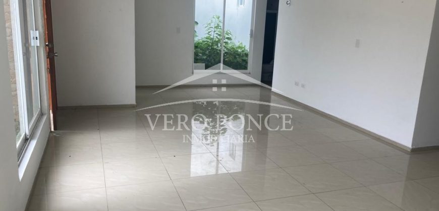 (Rentada) Fraccionamiento Tulipanes / Casa en Renta (2201-616)