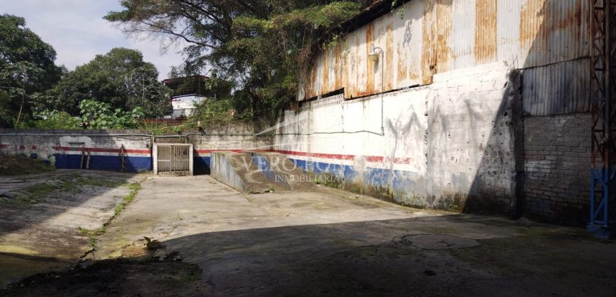 (Rentado) Zona Industrial / 975 m2 / Local en Renta (2210-623)