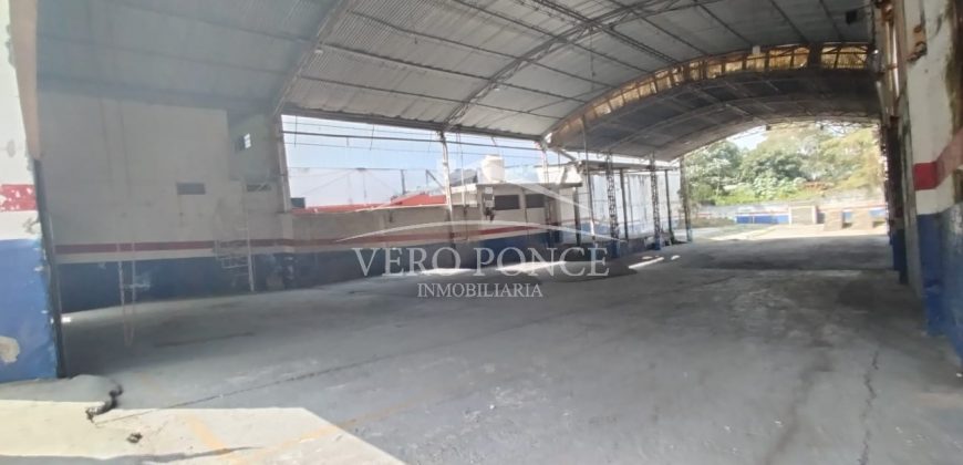 (Rentado) Zona Industrial / 975 m2 / Local en Renta (2210-623)