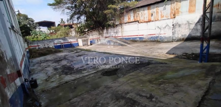 (Rentado) Zona Industrial / 975 m2 / Local en Renta (2210-623)