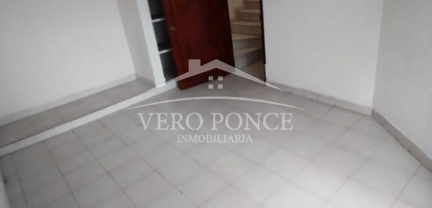 (Rentada) Colonia Centro / Casa en Renta (2201-633)