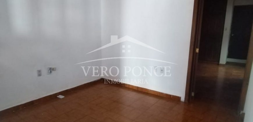 (Rentada) Calle 7 / Casa en Renta (2301-679)