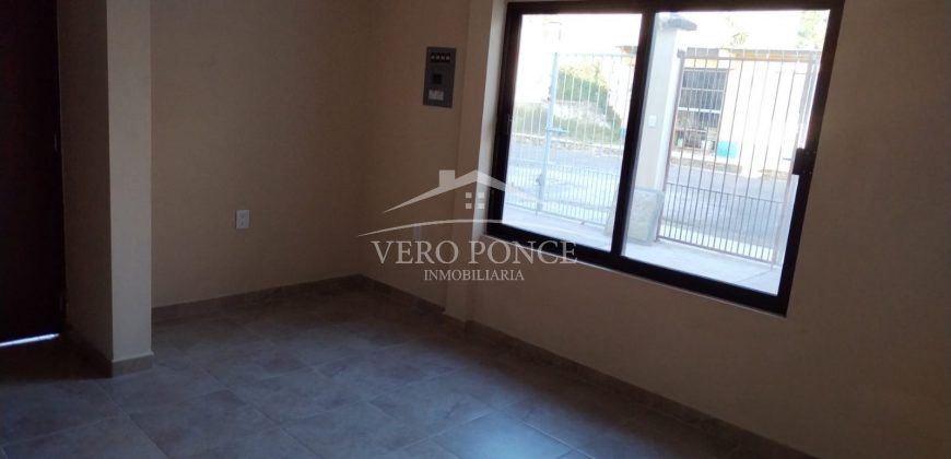 (Rentada) Las Margaritas / Casa en Renta (2301-688)