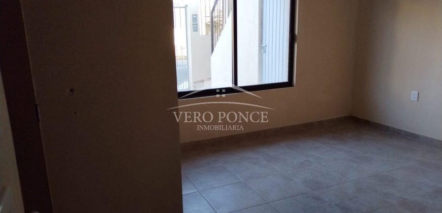 (Rentada) Las Margaritas / Casa en Renta (2301-688)