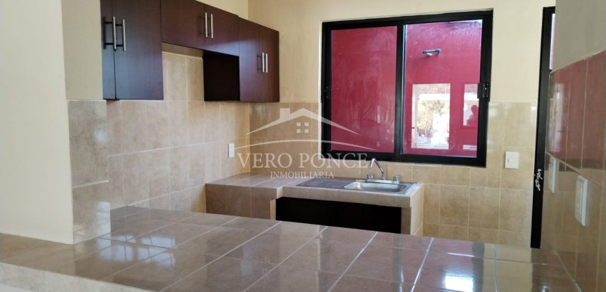 (Rentada)  Las Margaritas / Casa en Renta (2301-689)
