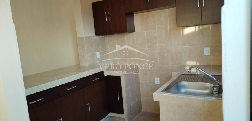 (Rentada)  Las Margaritas / Casa en Renta (2301-689)