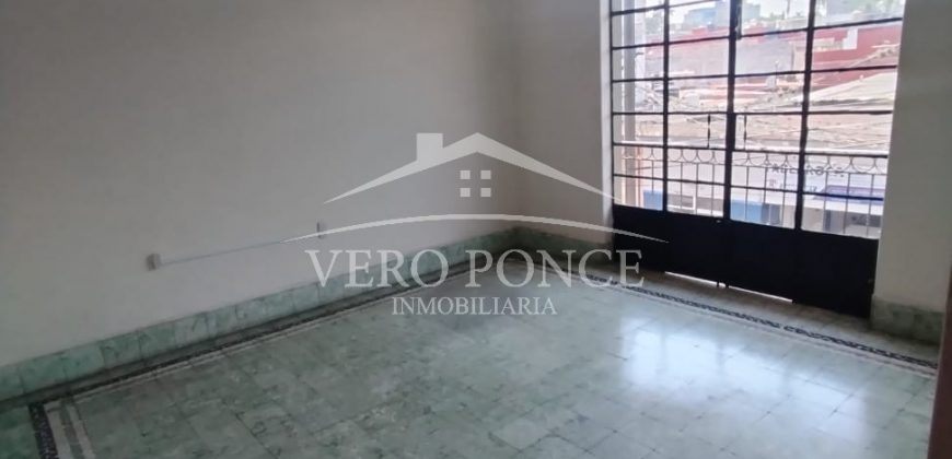 (Rentado) Calle 6 / Local en Renta (2310-707)