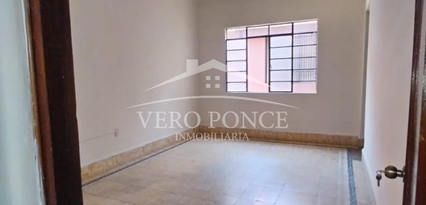 (Rentado) Calle 6 / Local en Renta (2310-707)