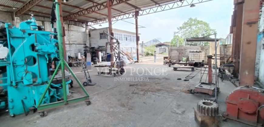Zona Industrial / Inmueble en Venta (2319-720)