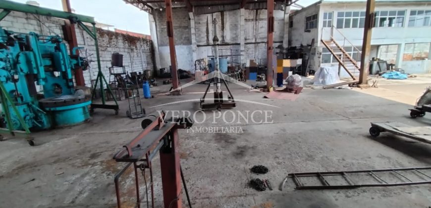Zona Industrial / Inmueble en Venta (2319-720)