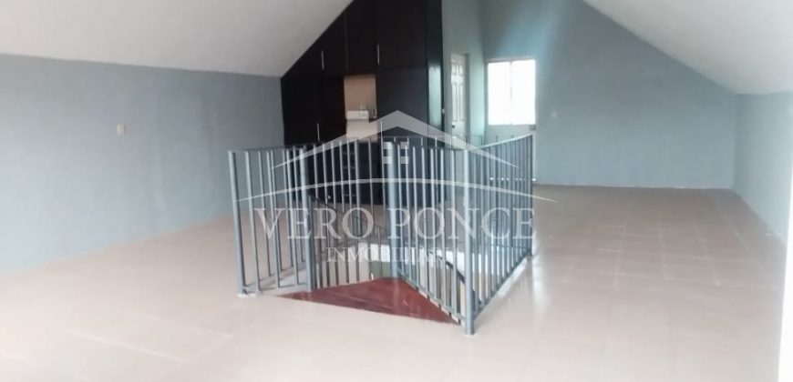 Villa Paraíso / Casa en Venta (2301-740)