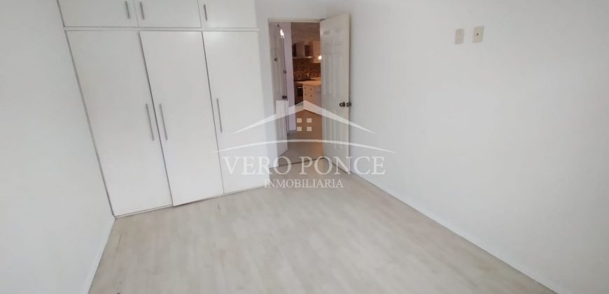 Villa Paraíso / Casa en Venta (2301-740)