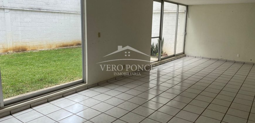 (Rentada) Jardínes de la Alameda / Casa en Renta (2303-741)