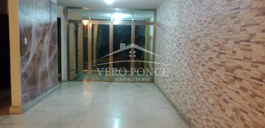 Avenida 4 Calle 1 / Casa en Venta (2303-745)
