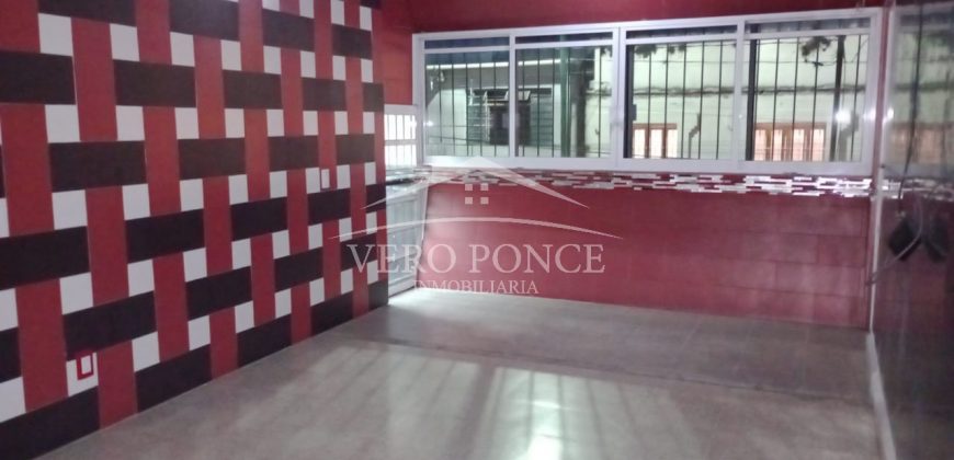 Avenida 4 Calle 1 / Casa en Venta (2303-745)