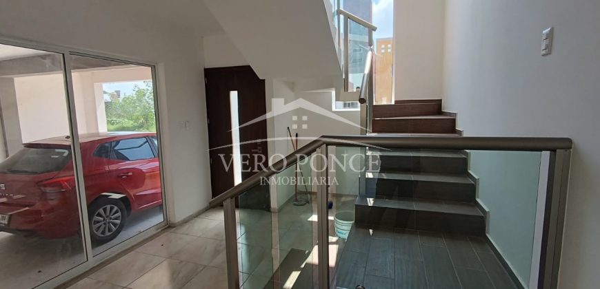 Fraccionamiento Ave de Paraíso / Casa en Venta (2301-833)