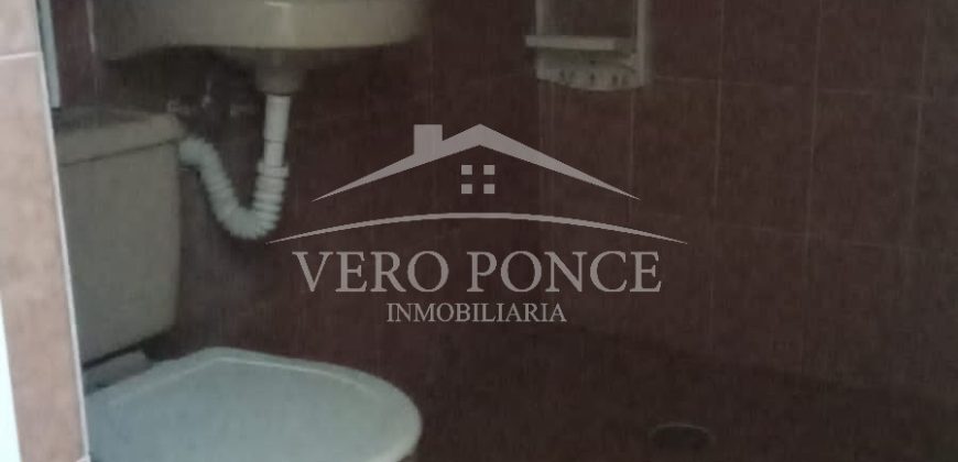 (Rentada) Avenida 10 Calle 15 / Casa en Renta (2301-845)