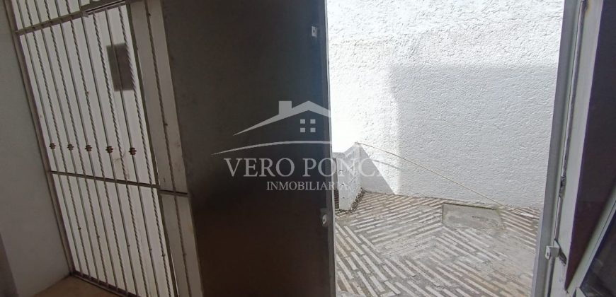 (Rentado) Calle 10 Avenida 2 / Local en Renta (2301-864)