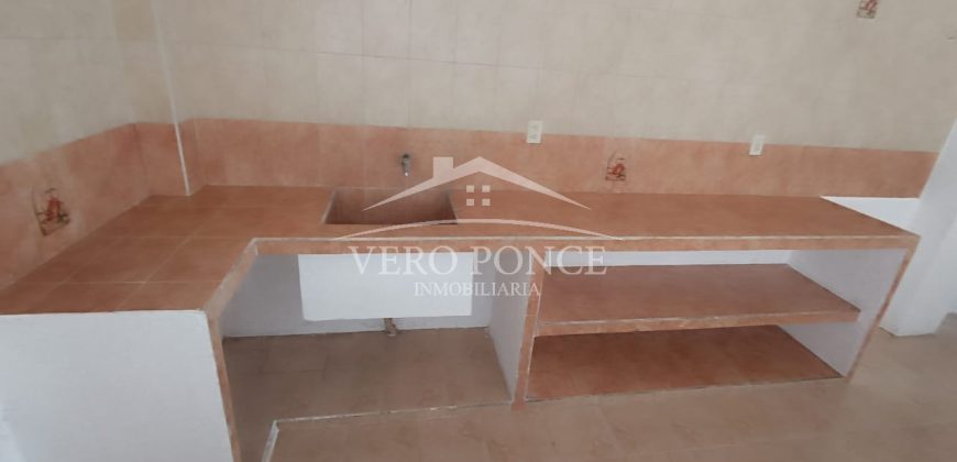 (Rentado) Calle 10 Avenida 2 / Local en Renta (2301-864)