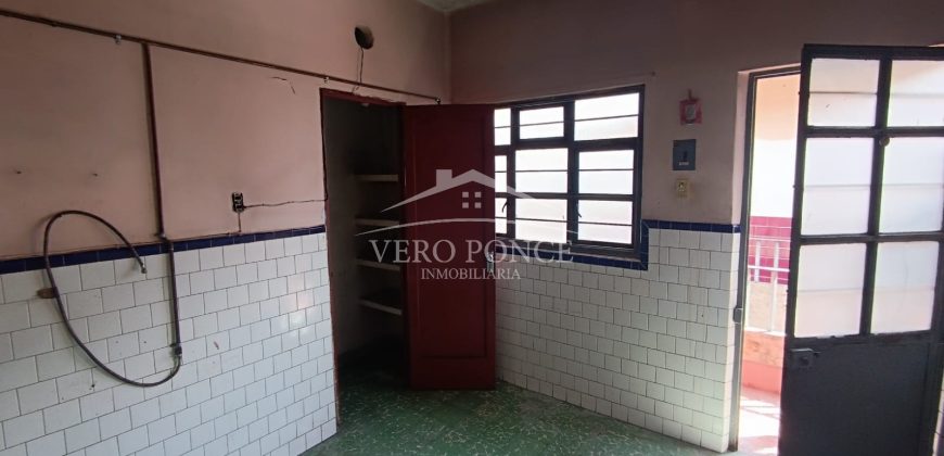 Calle 17 Avenida 1 / Local en Renta (2301-878)