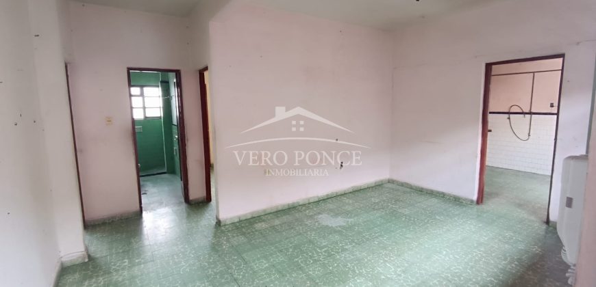 Calle 17 Avenida 1 / Local en Renta (2301-878)