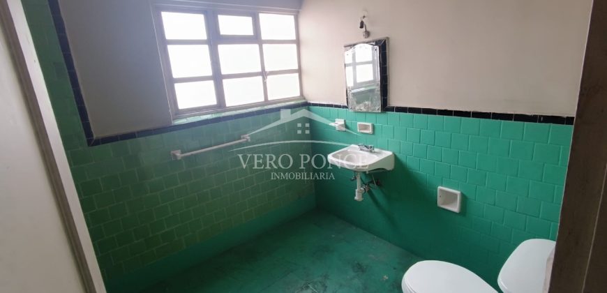 (Rentado) Calle 17 Avenida 1 / Local en Renta (2301-879)