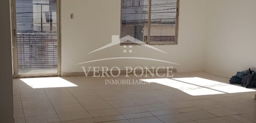 (Rentado) Centro / Local en Renta (2301-883)