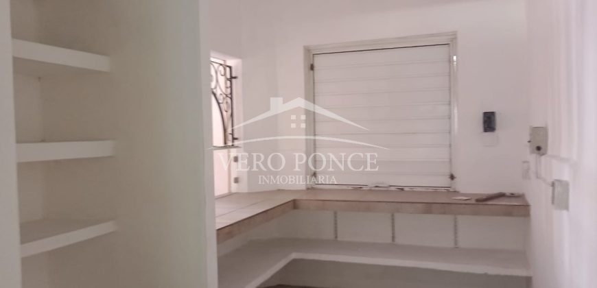(Rentado) Centro / Local en Renta (2301-885)