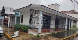 (Rentada) Centro / Casa en Renta (2301-887)