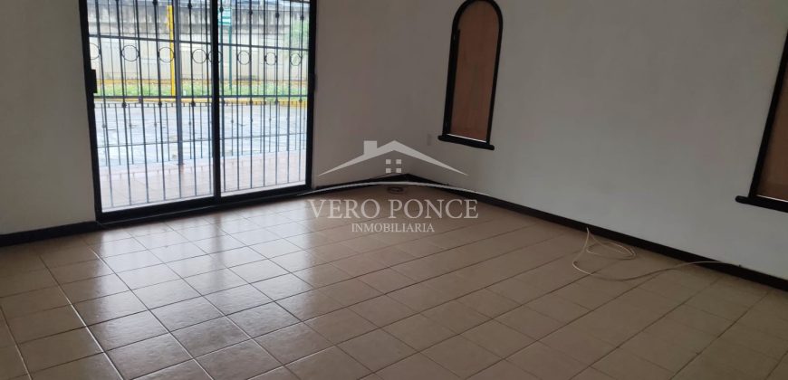 (Rentada) Centro / Casa en Renta (2301-887)