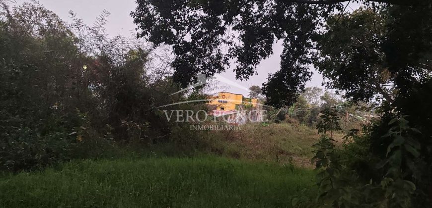 Zona Industrial / 2100 m2 / Terreno en Venta (2410-916)