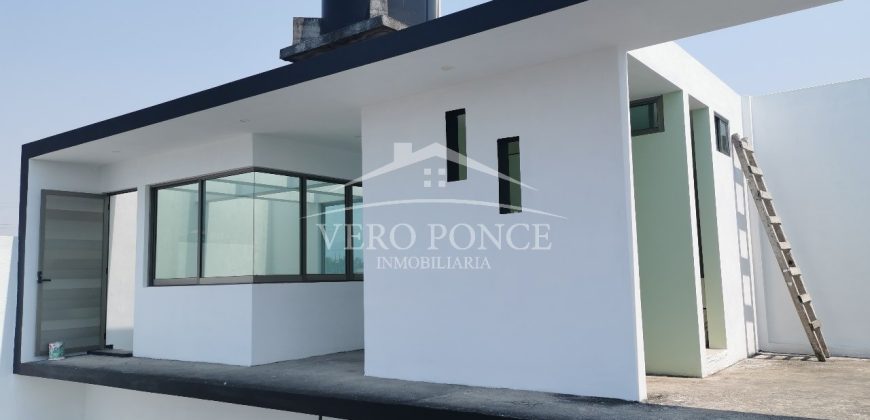 (Rentada) Fraccionamiento Virginia / Casa en Renta (2410-939)