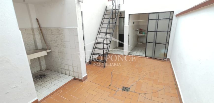 Alameda / Casa en Venta (2403-946)