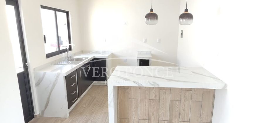 Fraccionamiento Villa Paraiso / Casa en Venta (2401-954)