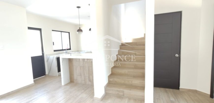 Fraccionamiento Villa Paraiso / Casa en Venta (2401-954)